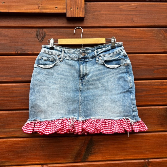 Reworked denim skirt with red gingham ruffle, denim mini skirt 🧺 - Picture 2 of 5